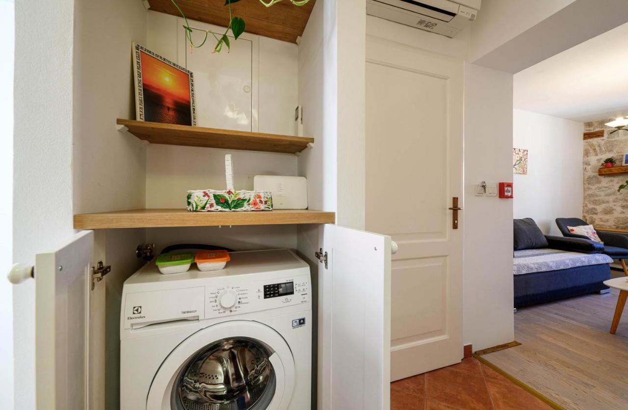 Apartments Festum シベニク エクステリア 写真