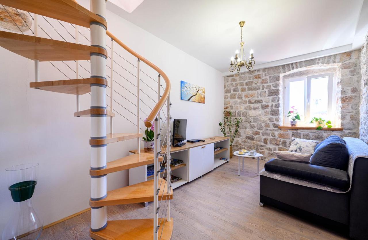 Apartments Festum シベニク エクステリア 写真